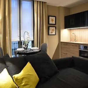 https://qb-four.catania-hotels.net